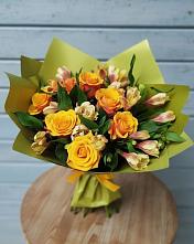 Букет цветов из:  Альстромерии и Розы в Шаумянском