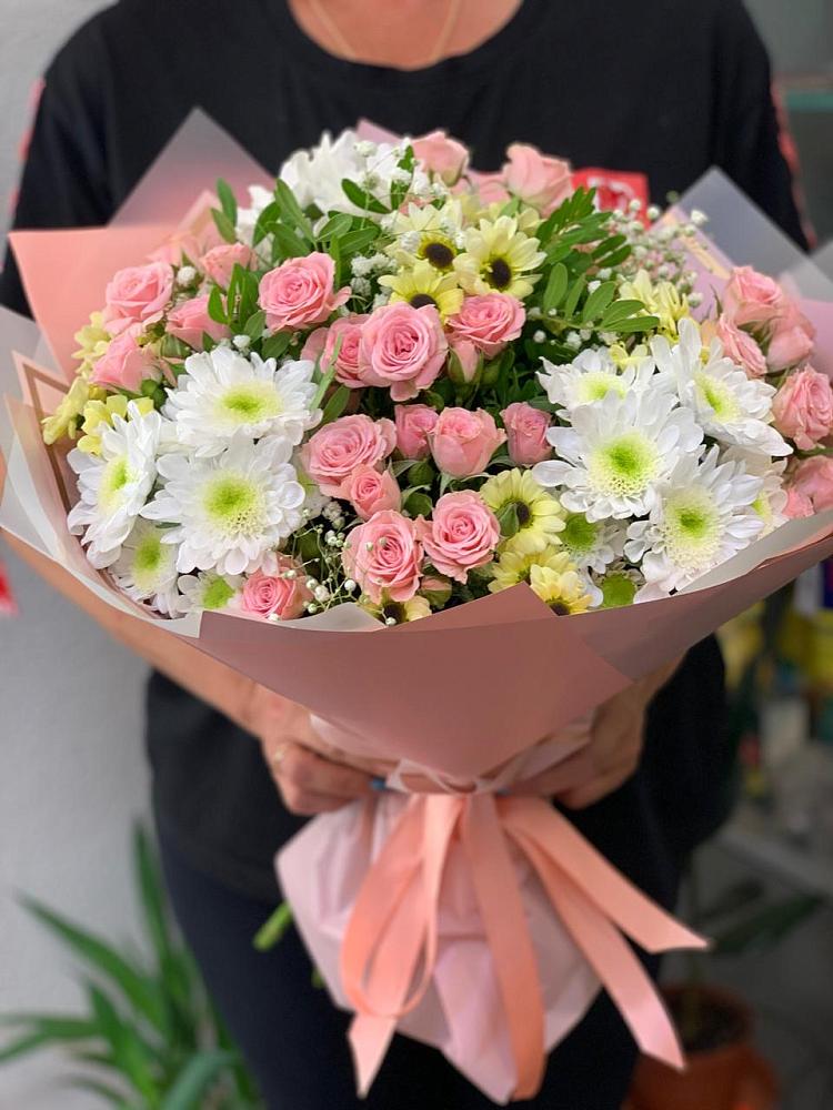Букет цветов из: Розы и Хризантемы в Шаумянском