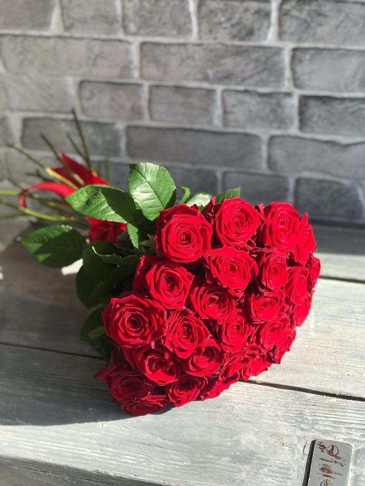 Букет Красные розы Фридом в Шаумянском