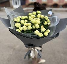 Букет Белые кустовые розы Солинеро в Шаумянском