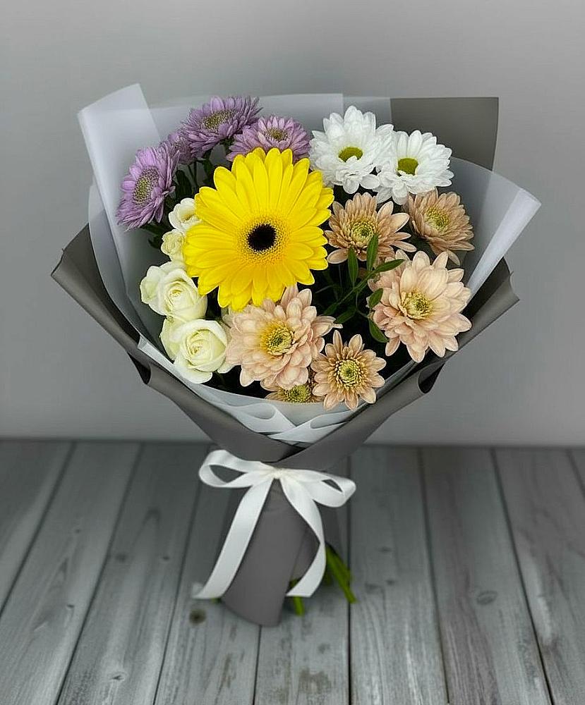 Букет цветов из: Розы, Герберы и Хризантемы в Шаумянском