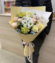 Букет цветов из:  Альстромерии, Розы и Хризантемы в Шаумянском