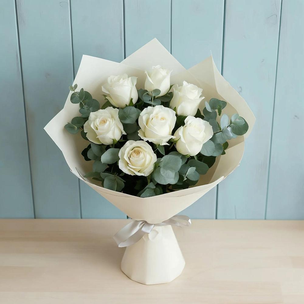 Букет Белые розы в Эвкалипте в Шаумянском