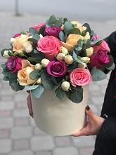 Цветочная композиция из Розы в шляпной коробке в Шаумянском